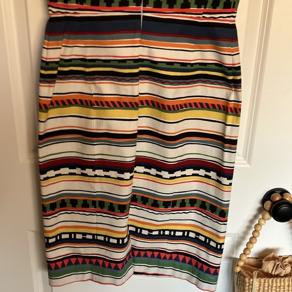 ✨Kate Spade ♠️ sleevless Saturday dress in gorgeous hz Aztec striped pattern. - Picture 10 of 16